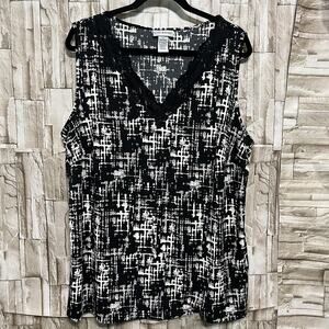 Catherines Tank Top Sz 1X 18/20W Lace Crochet Neckline Trim Black White Stretch